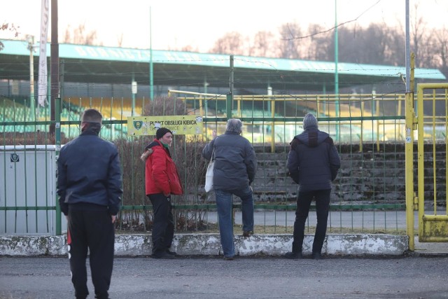 Zobacz kolejne zdjęcia. Przesuwaj zdjęcia w prawo - naciśnij strzałkę lub przycisk NASTĘPNE