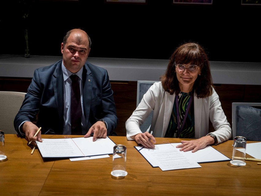 Podpisanie umowy o współpracy pomiędzy CILT(UK) - Polska a...