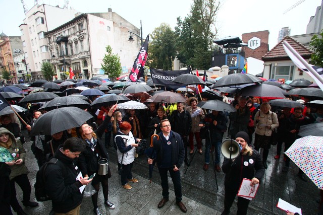 We wtorek w Łodzi i w innych miastach odbył się Czarny Protest kobiet