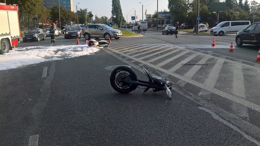 Wrocław: Wypadek na Borowskiej. Motocykl w częściach. Duże utrudnienia!