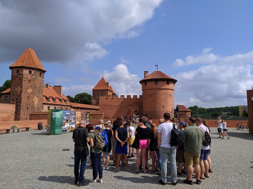 Mieszkańcy województwa śląskiego płacili bonami w różnych...