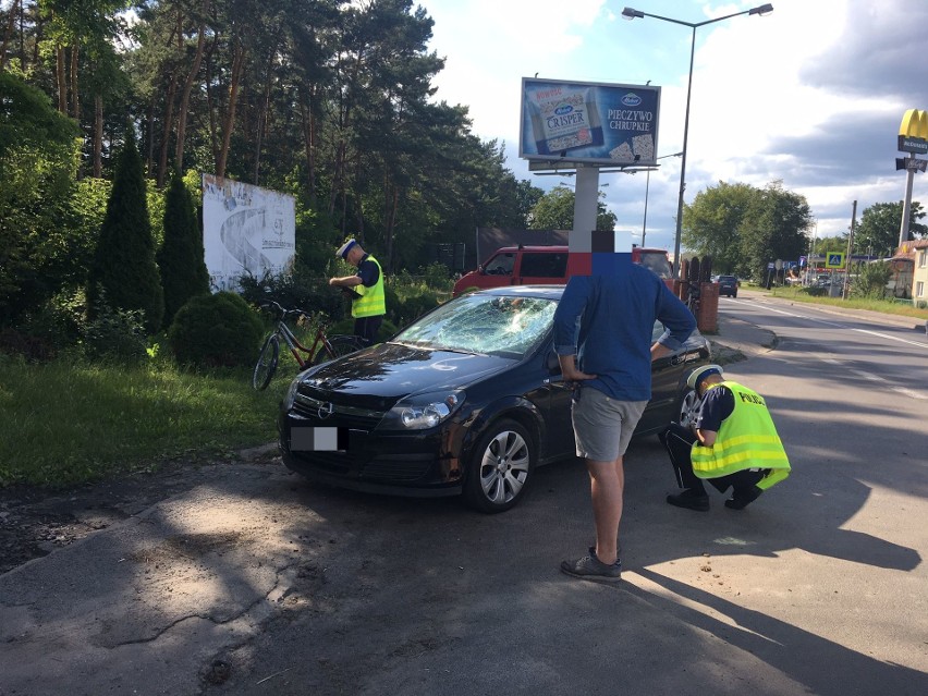 Wypadek i korki na wyjazdach z Ostrołęki. 14-latka w szpitalu