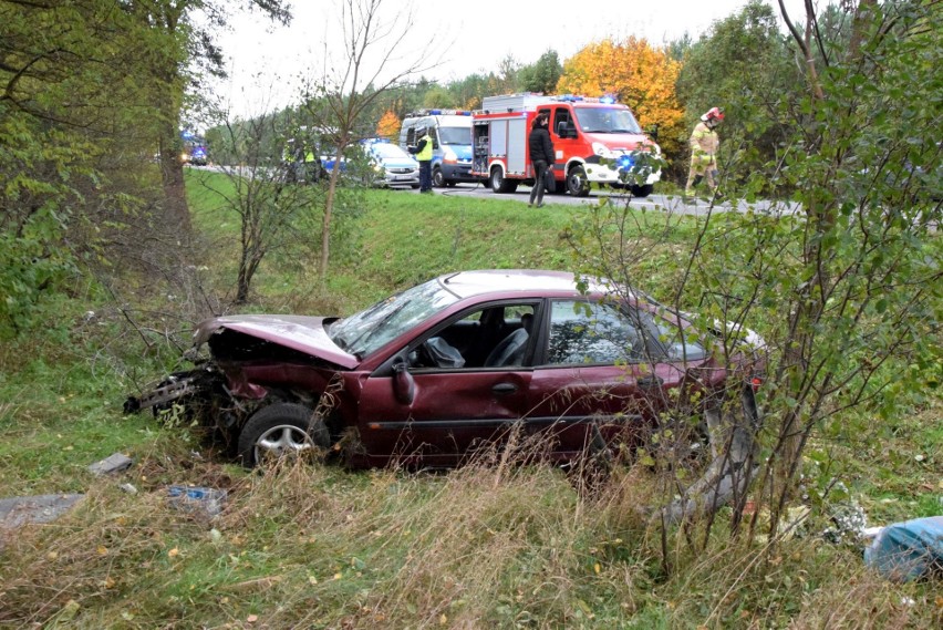 Był pijany w sztok i usiadł za kierownicą. W wypadku w Piotrkowicach zginęła jego matka. Jest decyzja sądu! [ZDJĘCIA]