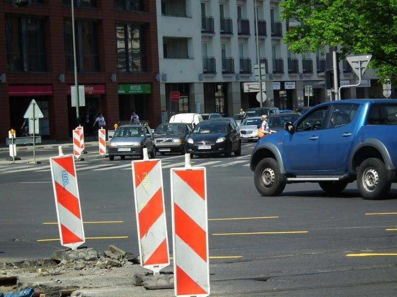 Poznań: Remont torów na Garbarach. Zobacz postępy prac [ZDJĘCIA]