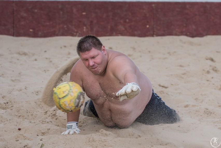 Sporting wygrał turniej plażowych trójek Dawideksu na Basenie Letnim w Kielcach [ZDJĘCIA]