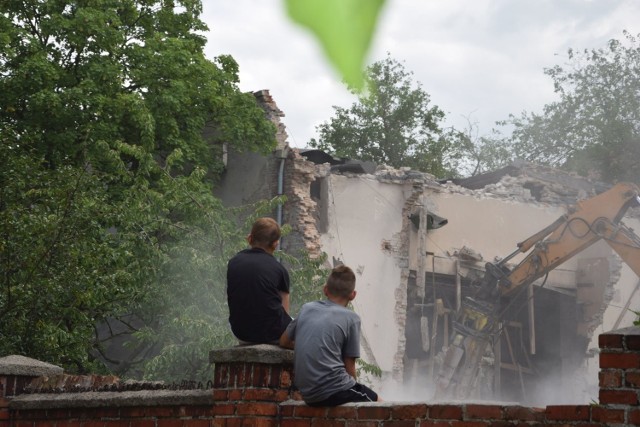 Rozbiórka starego kina rozpoczęła się w tym tygodniu. Z ziemią równany jest budynek przy ul. Chełmińskiej, w którym działało kino "Helios". 