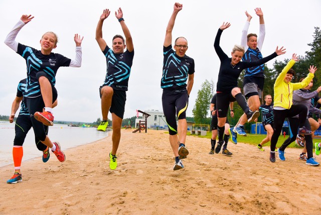 Zawody triathlonowe to biegi, jazda na rowerze oraz pływanie. W tym roku w biegach będą mogły wystartować także dzieci.