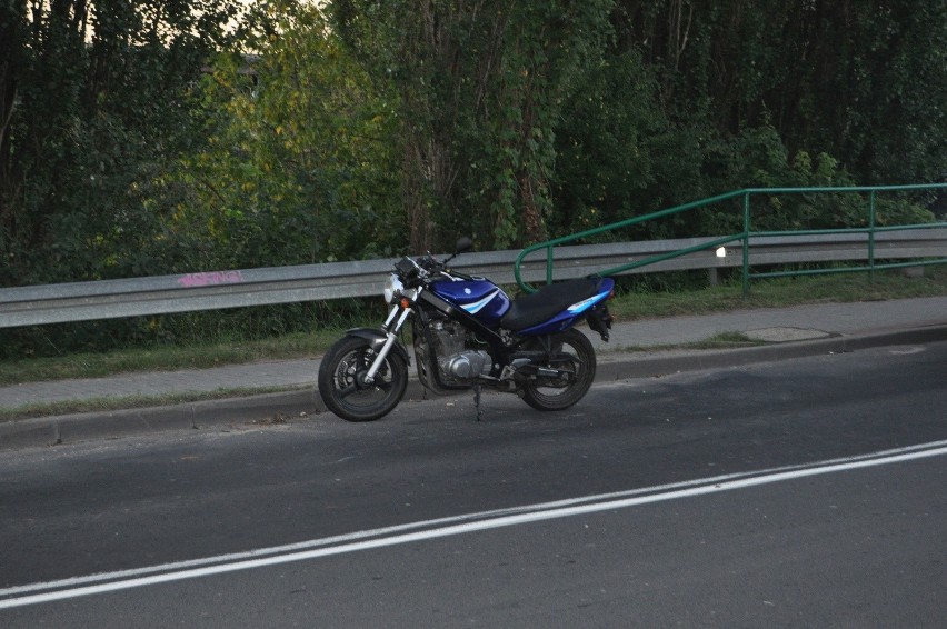 Zderzenie motocyklisty z samochodem w Szczecinku (zdjęcia)