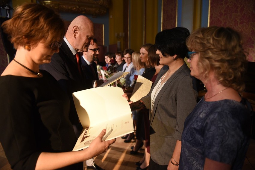 Toruń. Wręczenie nagród z okazji Dnia Nauczyciela. Zobaczcie zdjęcia!