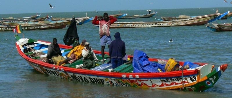 Łodzie rybackie w Gambii.