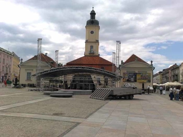 Na Rynku Kościuszki powstaje już scena.
