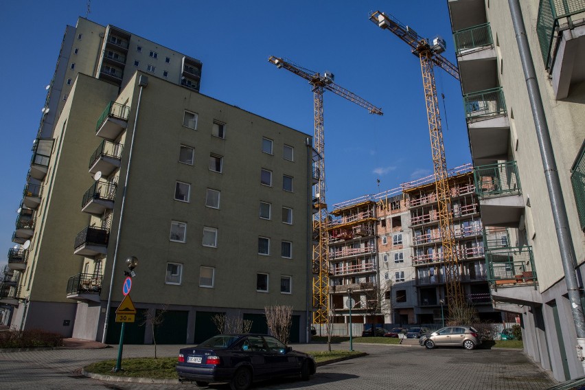 Kraków. Apartamentowiec, Lidl i nowa droga przy Mogilskiej