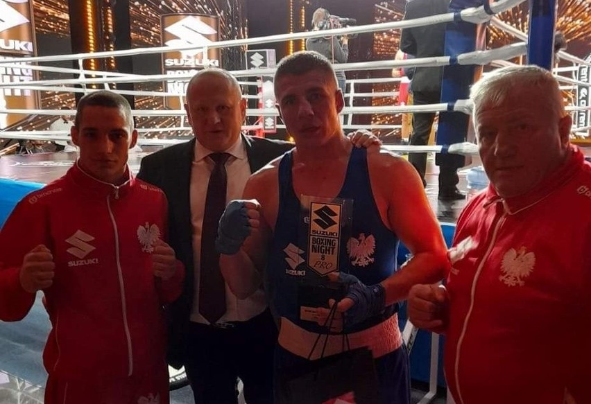 Lubelscy pięściarze walczyli w Kielcach na Gali Boksu Olimpijskiego Suzuki Boxing Night 8. Zobacz zdjęcia 