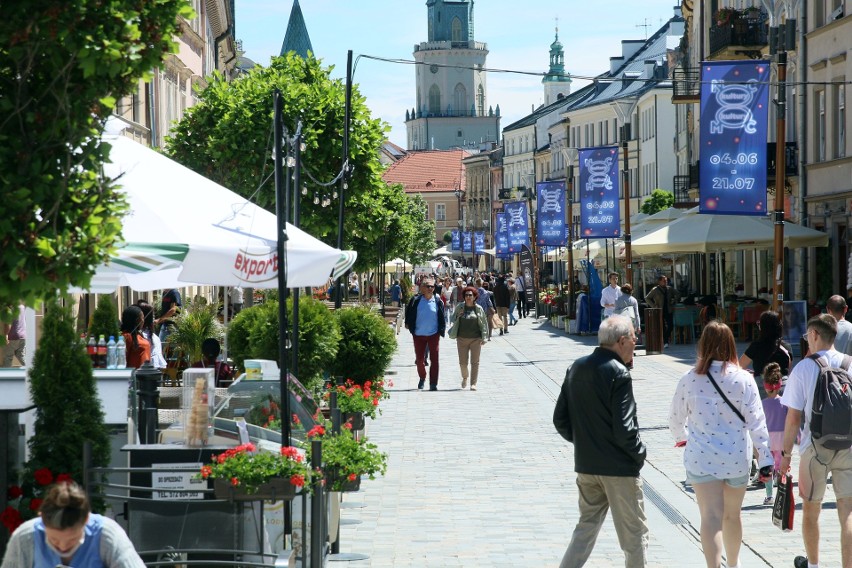 Lublin w promieniach słońca. Zobacz zdjęcia z fotograficznego spaceru po Śródmieściu