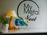 My Metal Nest, czyli niepowtarzalne meble wykończone żywicą epoksydową