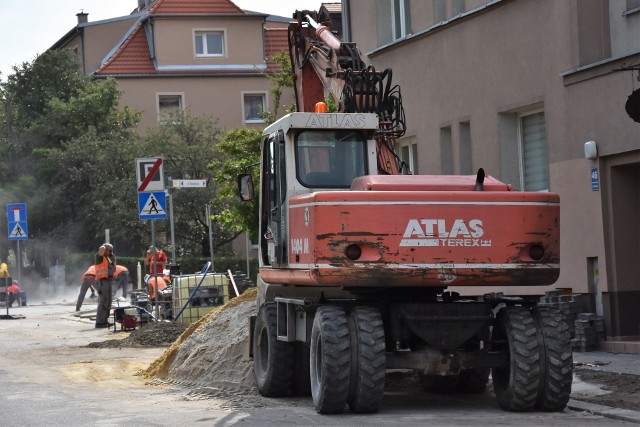 Prace na ulicy Kośnego w Opolu to kolejne utrudnienie w ruchu w centrum Opola.