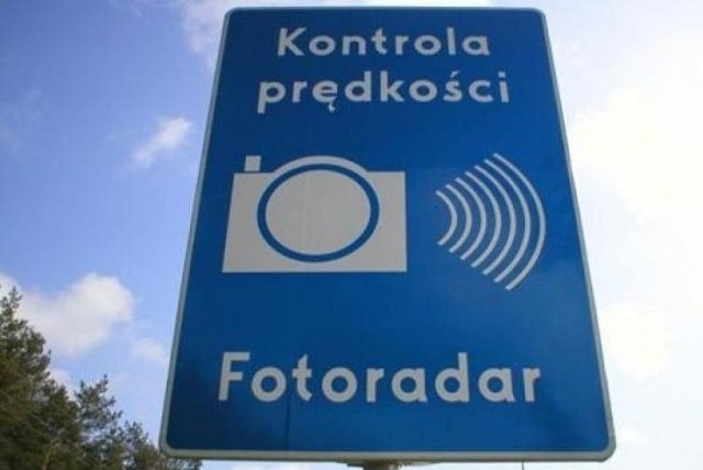 Wszystkie fotoradary ustawianie na masztach muszą być oznaczone znakiem