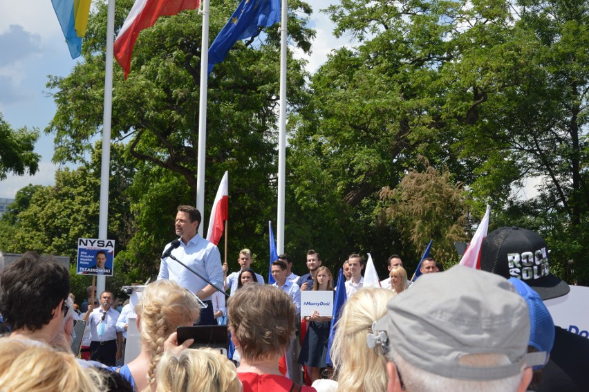 „Mamy dość!” - krzyczeli mieszkańcy Opola na przedwyborczym wiecu Rafała Trzaskowskiego