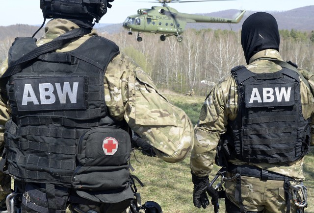 ABW zatrzymała 9 osób w związku z działalnością na rzecz Rosji. Wobec 6 sąd zastosował tymczasowe aresztowanie.