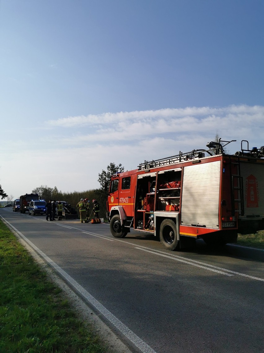 Wypadek na trasie Dołubowo - Dziadkowice. 35-letni motocyklista trafił do szpitala