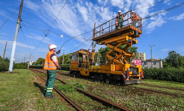 Trwa remont torowiska na Kapuściskach. Koniec inwestycji zaplanowano na październik 2019 roku. Do tego czasu obowiązywać będą zmiany na trasach tramwajowych.