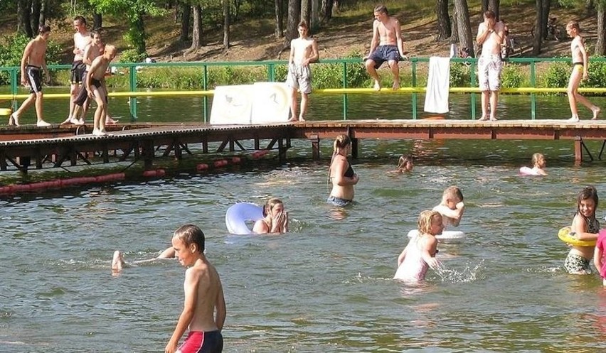 Kąpielisko Miastko nad jeziorem Lednik...