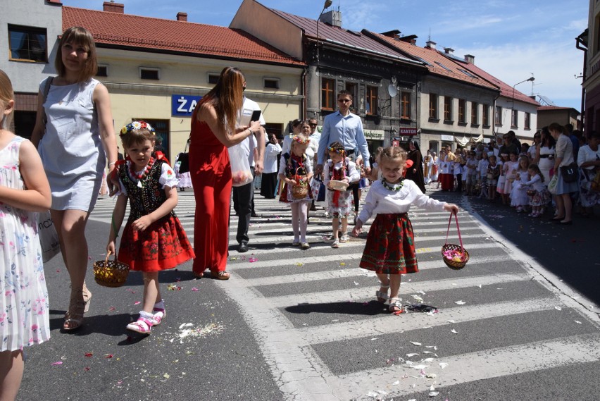 Boże Ciało w Żywcu: Tłumy wiernych i Asysta Żywiecka ZDJĘCIA