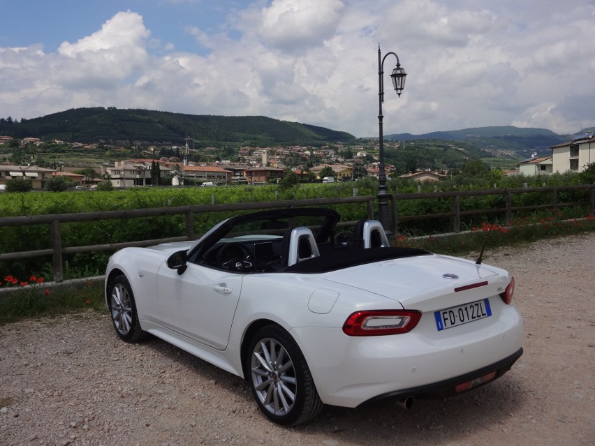 Fiat 124 Spider...