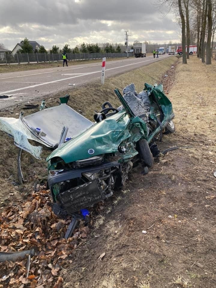 Piliki. Tragiczny wypadek na DK 19. Zderzyły się trzy samochody