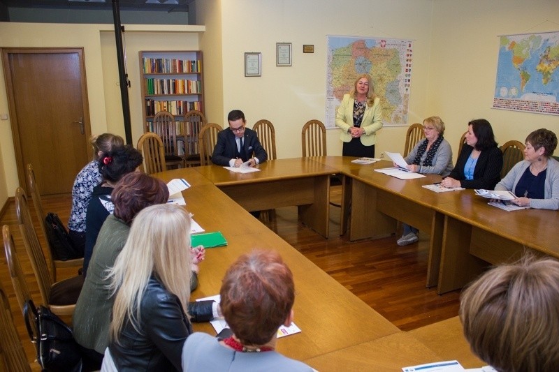 Sosnowiec: dyrektorzy szkół rozmawiali w Humanitas o promocji ZDJĘCIA