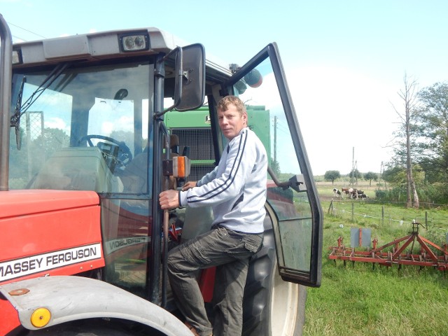 Robert Kostka jest rolnikiem w niewielkiej miejscowości Pole w gminie Gubin. Jak przyznaje, i uprawy, i hodowla przynoszą coraz słabsze zyski.