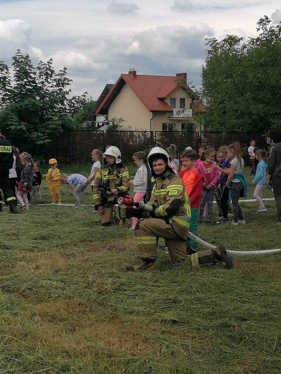 Strażacy Roku 2021. Ochotnicza Straż Pożarna Zajezierze zdobyła tytuł Jednostki OSP Roku 2021 w powiecie kozienickim