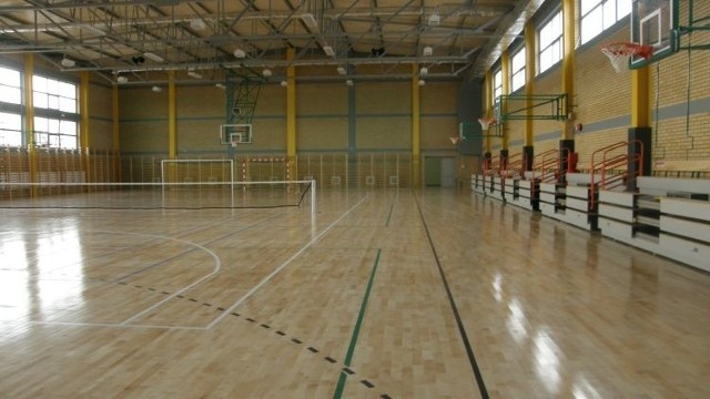 Hala sportowa Zespół Szkół  w Dąbrowie Białostockiej