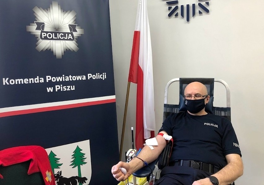 Mundurowi i mieszkańcy Pisza oddali ponad 12 litrów krwi dla policjantów z Ukrainy