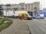 Wypadek w centrum Brzezin. Ciężarówka potrąciła przechodzącą przez pasy kobietę!