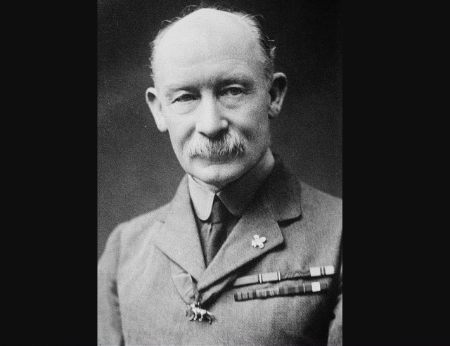 Robert Baden-Powell pochodził z arystokratycznej brytyjskiej rodziny, po kądzieli był w prostej linii prawnukiem admirała Horatio Nelsona.