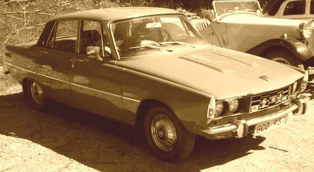 Rover 2000 - Samochód Roku 1964. Nietrudno zauważyć, że przednia część jego nadwozia stanowiła inspirację dla projektantów Polskiego Fiata 125p