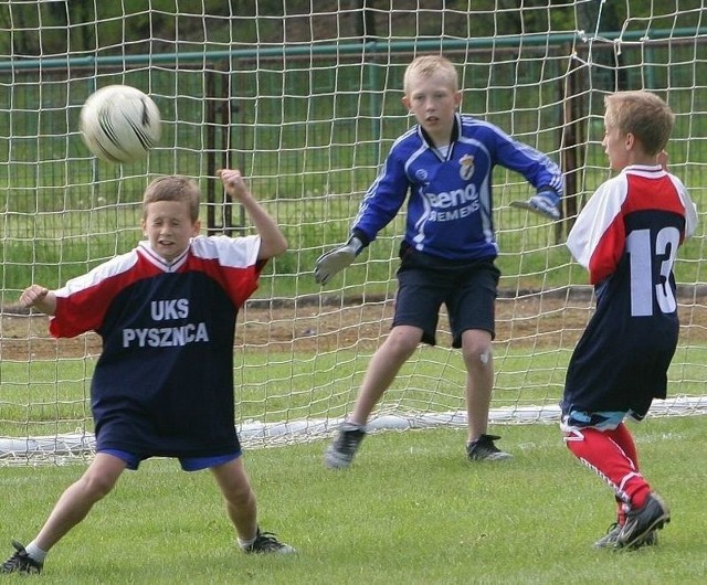 Na stadionie w Stalowej Woli kilkuset chłopców zagra w finale wojewódzkim turnieju "Z podwórka na stadion&#8221;.