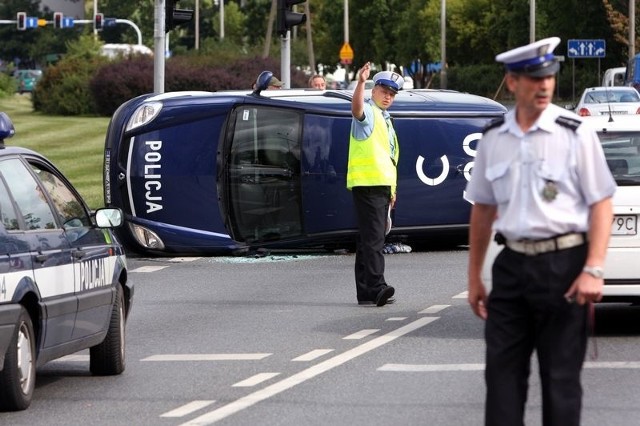 Oby oszczędności nie spowodowały, że policja sama będzie potrzebować pomocy.