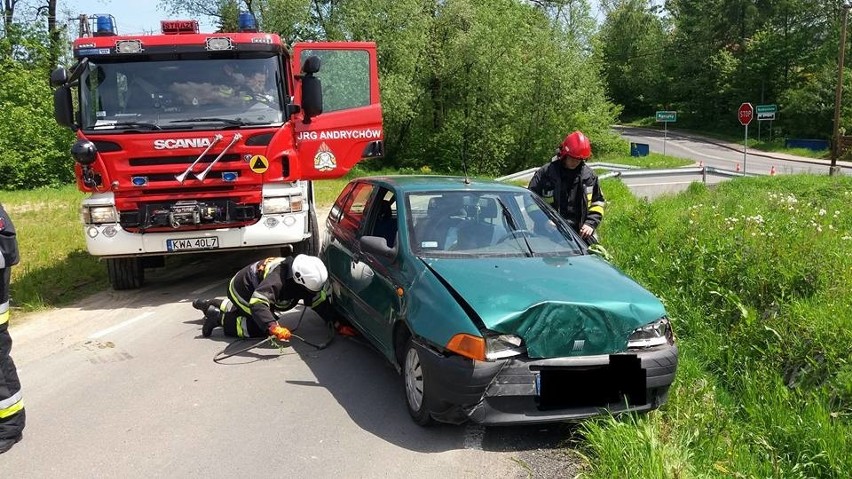 Wypadek w Roczynach. Ciężarna w szpitalu