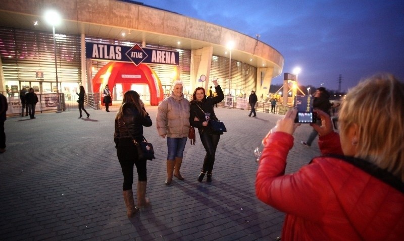 Depeche Mode w Atlas Arenie. Tłumy fanów zbierają się na koncert