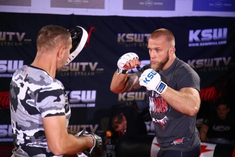 KSW 43 SKRÓT WALKI: Kto wygrał w KSW 43? [WYNIKI, SKRÓT...