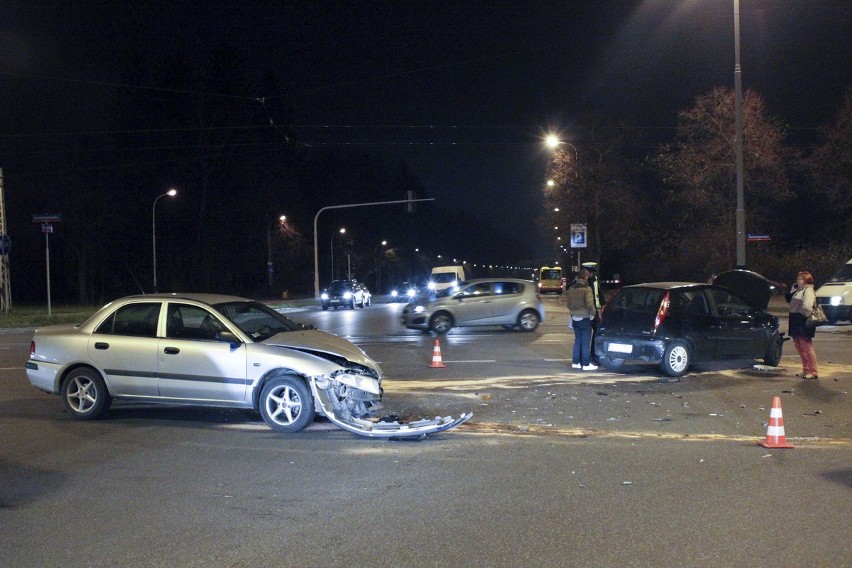 W wypadku na Konstantynowskiej ranne zostały trzy osoby