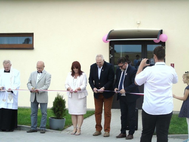 Uroczyście otwarto nowy budynek Wiejskiego Domu Kultury w Piątkowie