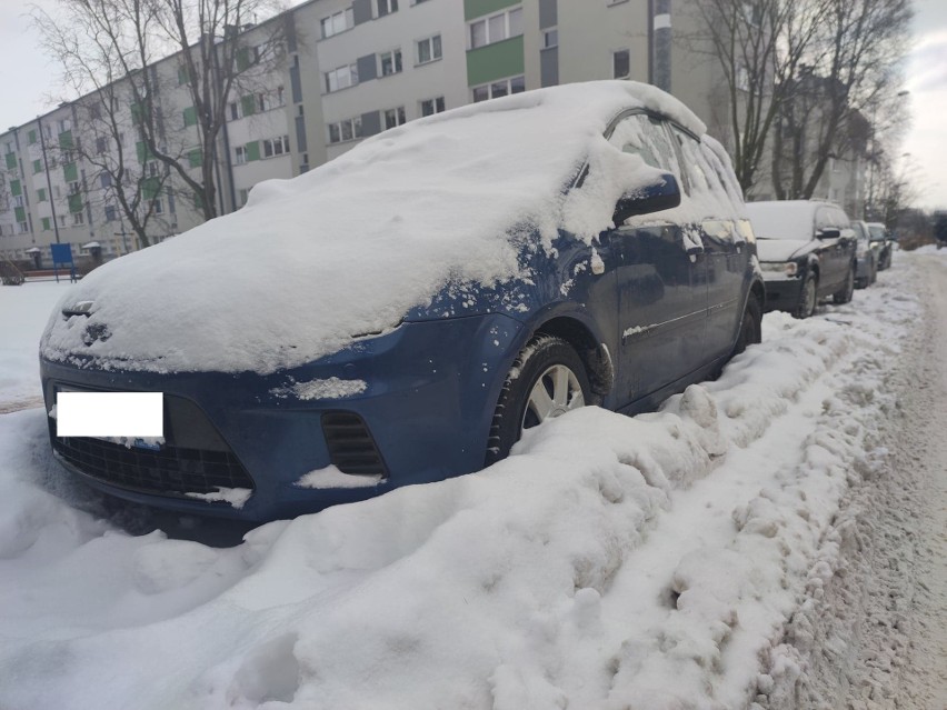 Zasypane osiedla i parkingi w częstochowskiej dzielnicy...