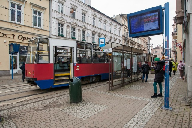 Nowe przystanki wiedeńskie na ul. Gdańskiej powstaną na placu Praw Kobiet i placu Wolności. Łącznie przebudowane zostaną cztery perony tramwajowe (2 pary przystanków).