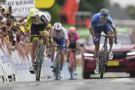 Tour de France - Simon Clarke najlepszy na 5. etapie