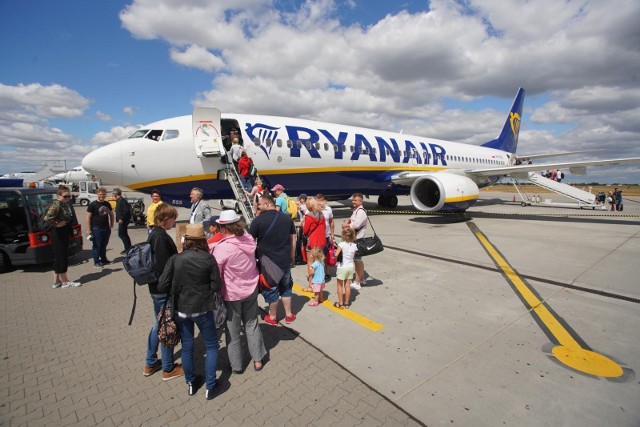 Ryanair planuje redukcję połączeń w całej Polsce. Gdzie nie polecimy już z przewoźnikiem? Których portów dotyczą cięcia?