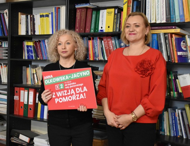 Ministra Katarzyna Kotula wspierała pomorskich kandydatów KWW Lewica. Na zdjęciu z Anną Olkowską-Jacyno, ubiegającą się o mandat radnej Sejmiku Województwa Pomorskiego.