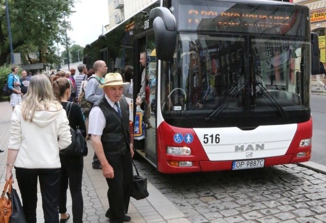 Wprawdzie w autobusach MZK przybywa pasażerów, ale nadal najwięcej  uwag opolan dotyczy tego, że kursy są zbyt rzadkie.